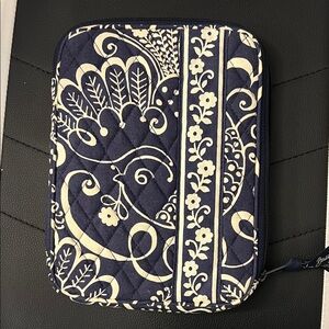 Vera Bradley Navy and Cream Quilted zipper bag